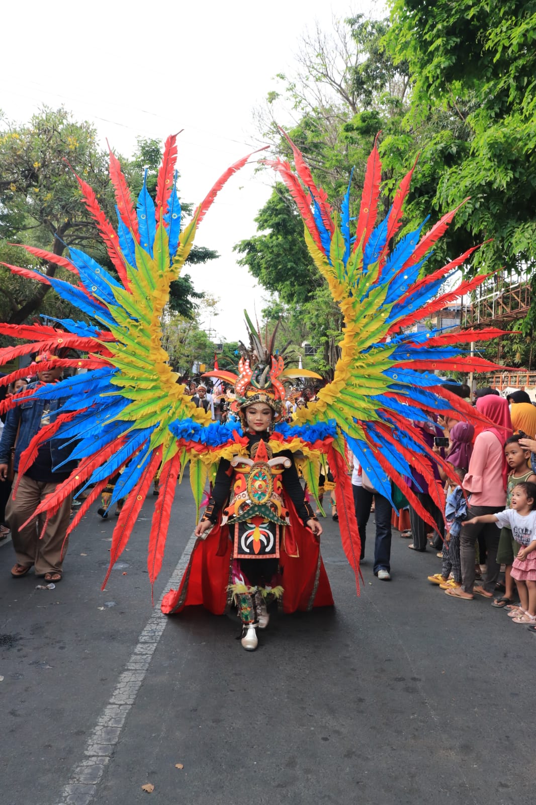 Aneka Kebudayaan Disajikan di Karnaval Hari Pendidikan Nasional di Kota Pasuruan 
