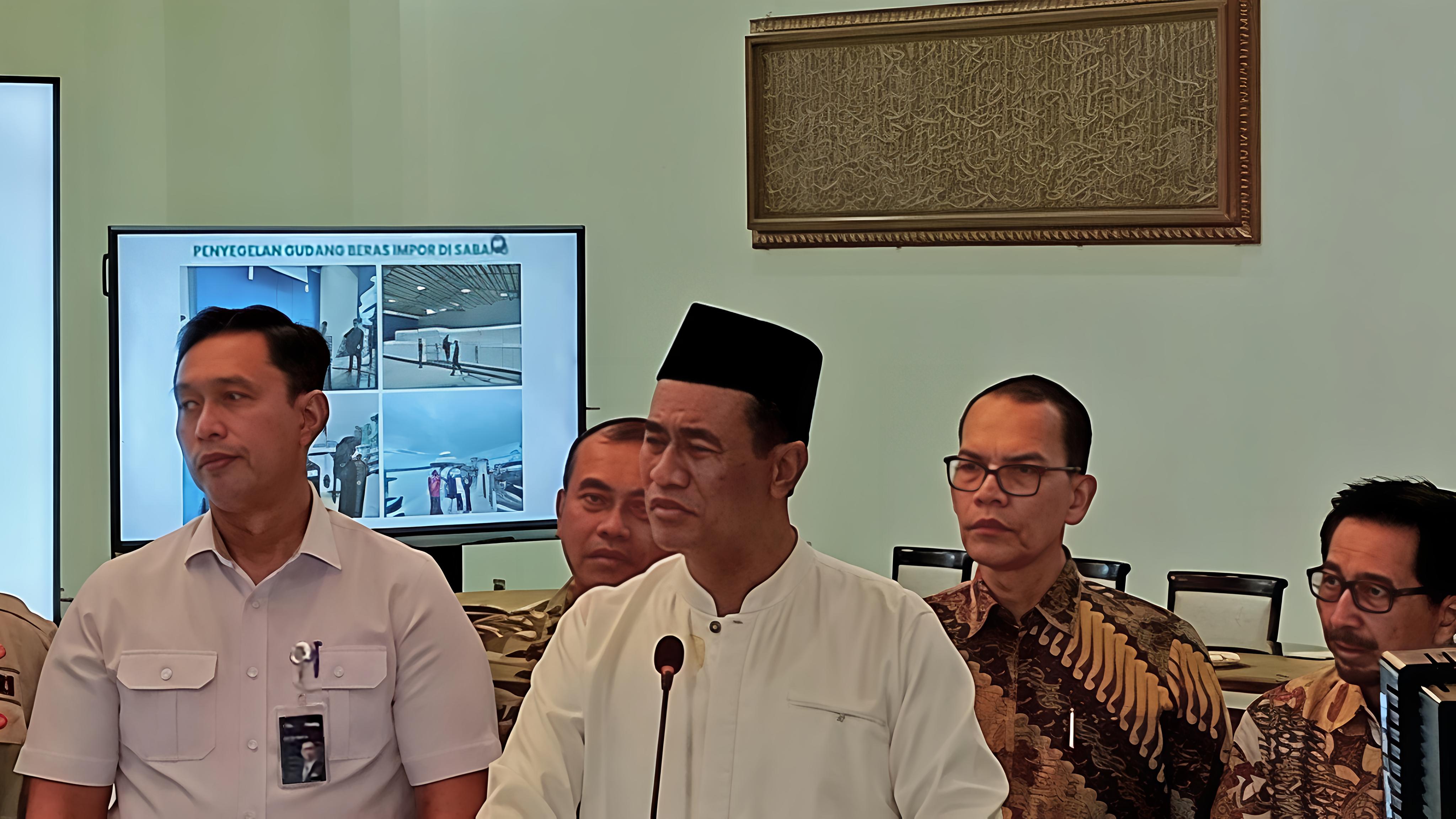 Mentan Kaget Ada 250 Ton Beras Impor Ilegal di Sabang: TNI-Polri Langsung Segel Gudang!