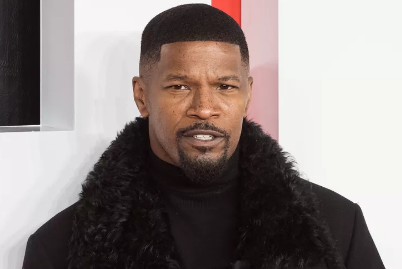 Jamie Foxx Mendapat Luka Jahitan Akibat Lemparan Gelas Saat Makan Malam Ulang Tahun 