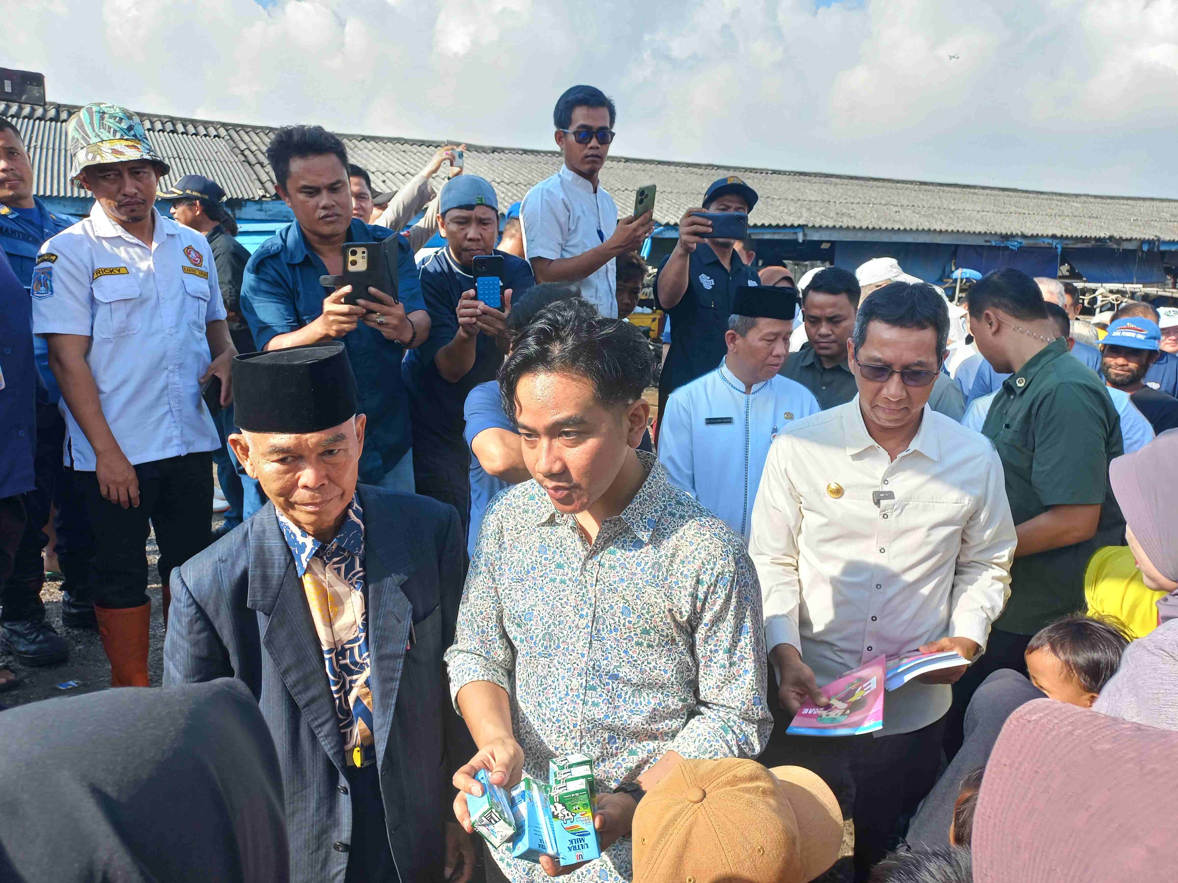 Gibran Ikut Blusukan dengan PJ Gubernur Heru, Pengamat: Ada Negosisasi Politik
