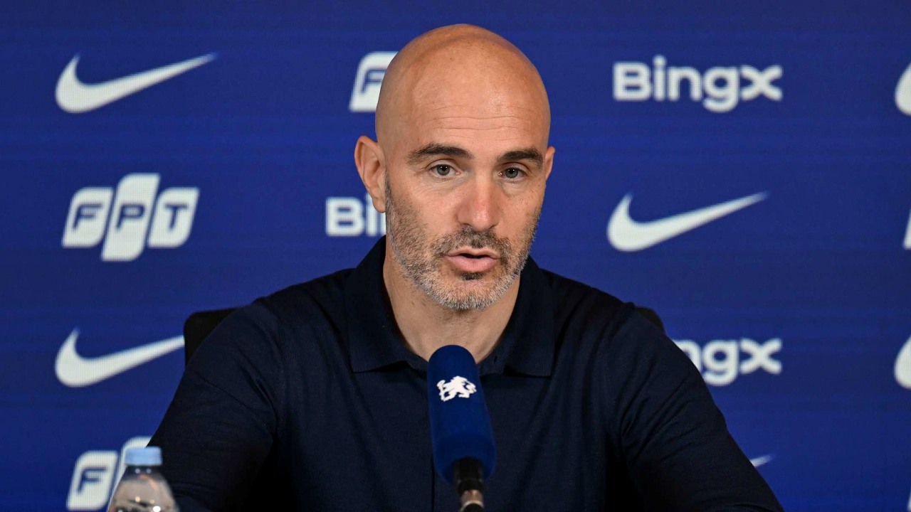 Enzo Maresca Tegaskan Bertahan di Chelsea, Bantah Rumor ke Man City