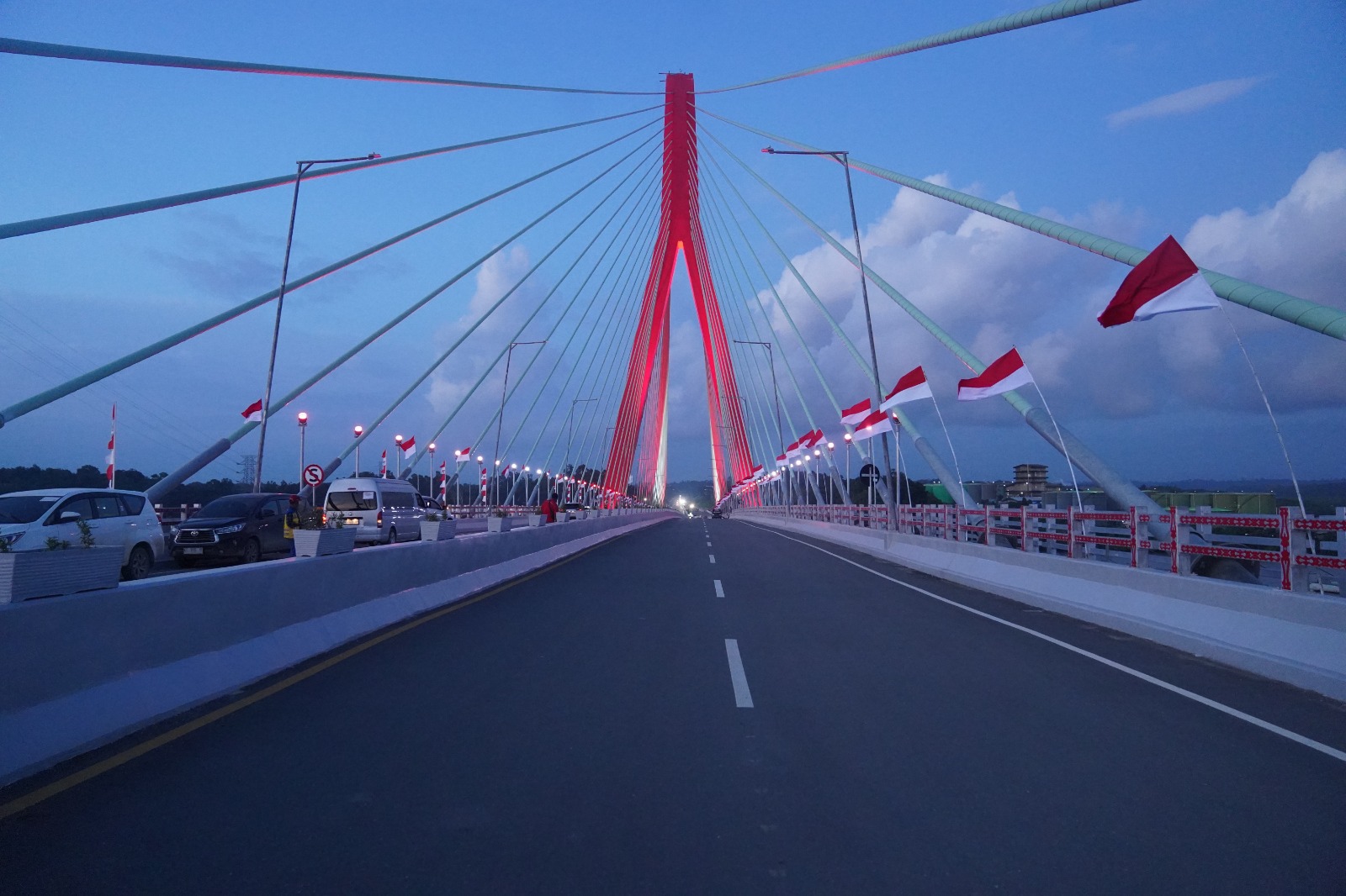 Jokowi Sebut Jembatan Pulau Balang Dukung Konektivitas IKN dengan Daerah Penyangga