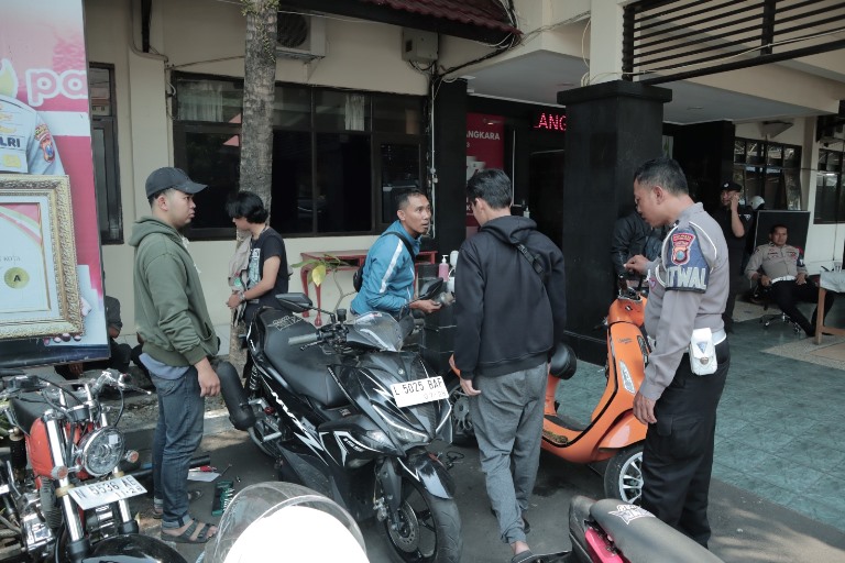 Setelah Dikembalikan ke Setelan Pabrik, Polresta Malang Kota Kembalikan Motor Hasil Operasi Balap Liar