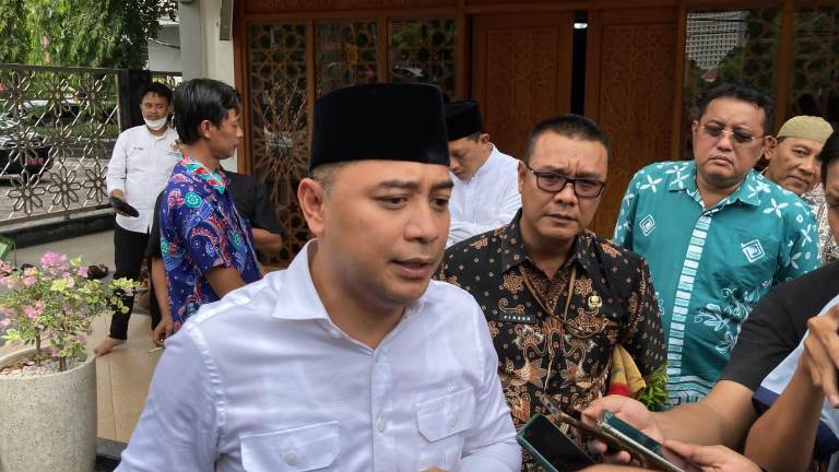 Wali Kota Surabaya Minta Polisi Tangkap Penyeroyok Anggota Satpol PP
