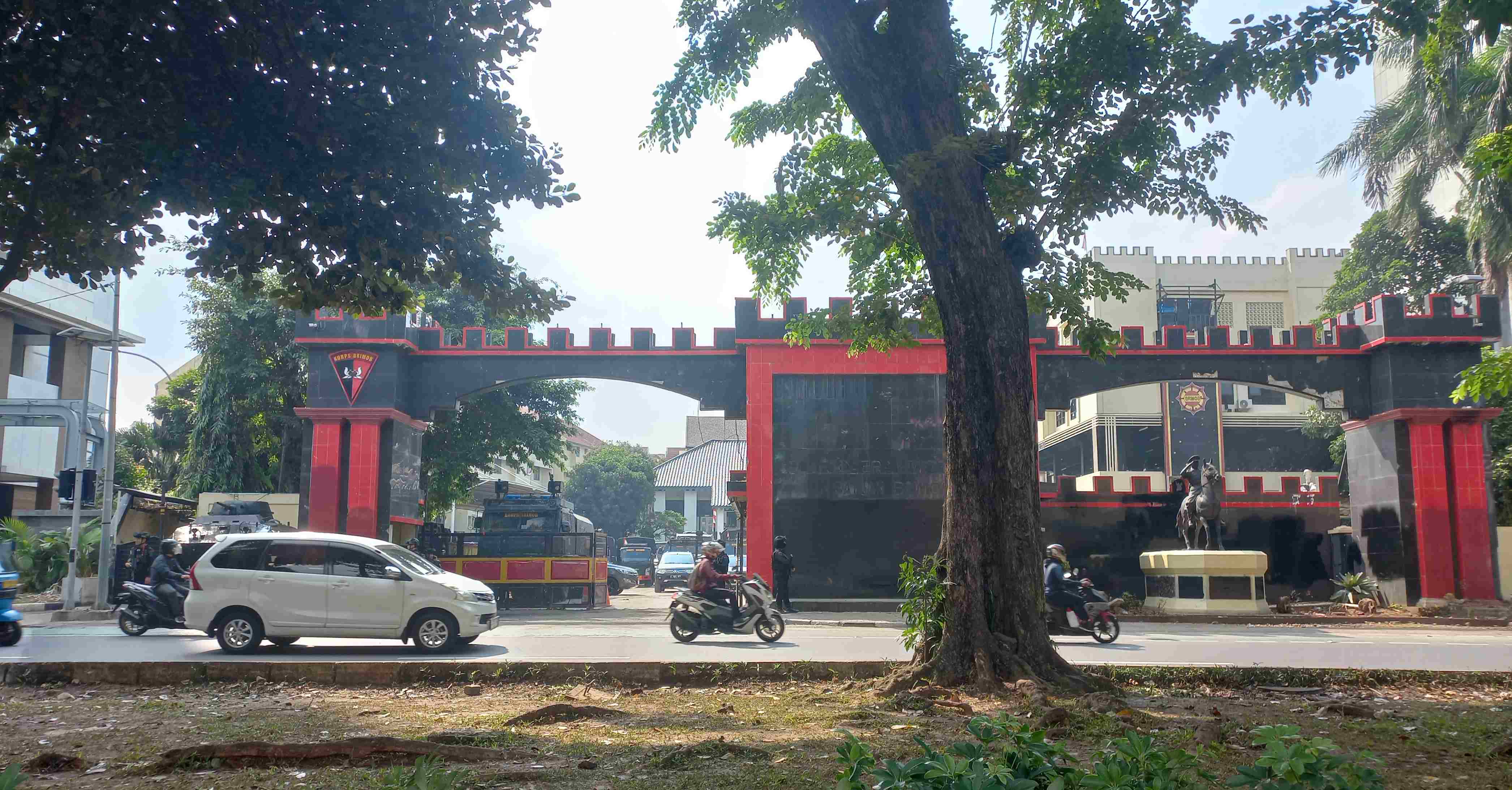 Jalan Raya Kwitang hingga Mako Brimob Sudah Bisa Dilewati Kendaraan, Tapi...