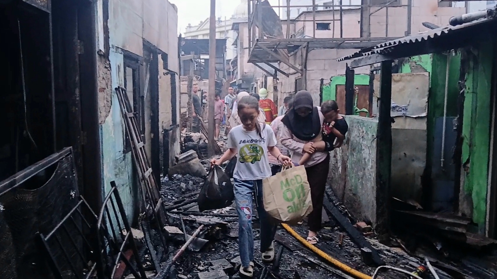 Tersisa Baju di Badan, Korban Kebakaran Kemayoran Ikhlas Harta Benda Hangus Dilalap Api