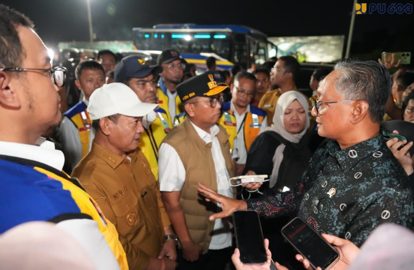 Malam Hari Turun ke Lapangan, Menteri Dody Pacu Pelebaran Jalan Serdang–Bojonegara–Merak