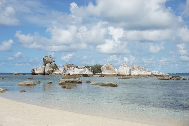 Paket Hemat Liburan ke Belitung Mulai dari Rp 700 Ribu, Dapat Dokumentasi Underwater!