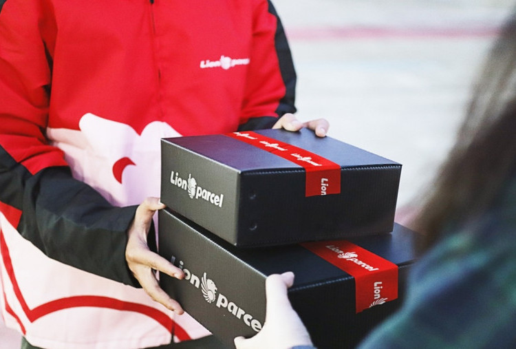 Masuk ke Dunia Anak Muda, Lion Parcel Tampil Hits di Synchronize Fest 2025