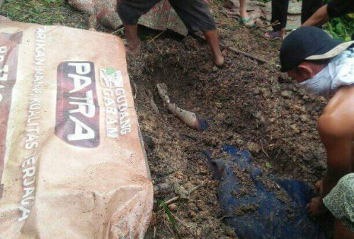 Seperti ini Kronologi Pelaku Nekat Habisi Ayah Tiri Lalu Mayatnya Dikubur Dikebun Karet