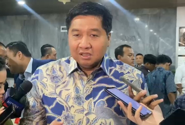 Maruarar Sirait Kucurkan Rp5 Miliar dari Kantong Pribadi untuk Korban Gempa NTT