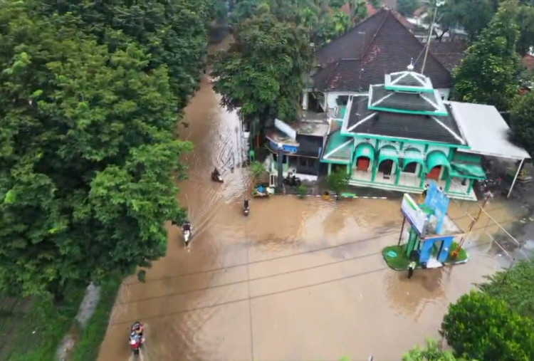Banjir Terparah Rendam Winongan–Grati, Ribuan KK Terdampak dan Jalur Pantura Lumpuh