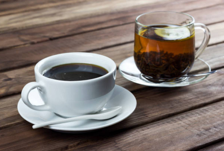 Pilih Kopi atau Teh? Mari Menelusuri Tradisi Minuman Lokal yang Mendunia