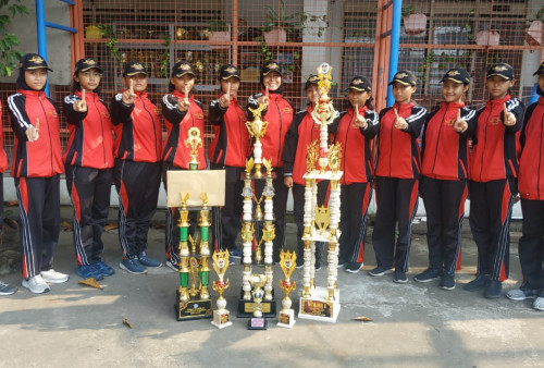 Ini Juara Lomba Baris-Berbaris di SMA Sejahtera Surabaya, Almamater Andik Vermansyah dan Rizky Ridho