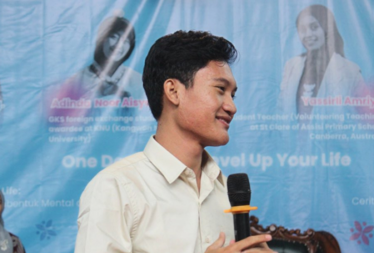 Berjiwa Aktivis, Ketua BEM UGM Tiyo Ardianto Belajar Memahami Makna Tembang Jawa Lir Ilir