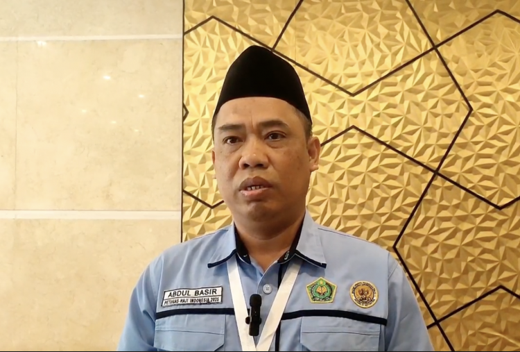 Jamaah Haji Asal Sidoarjo Wafat di Pesawat, Disalatkan di Raudah, Dimakamkan di Baqi