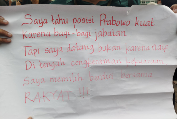 Sepulang Kerja, Andre Ikut Demo di Bundaran HI: Gaji UMR Makin Tak Cukup untuk Kebutuhan Pokok