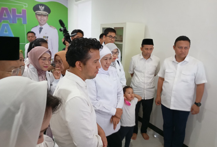 Khofifah-Emil Terima Ucapan Selamat dari Jokowi Usai Unggul dalam Quick Count Pilgub Jatim 2024