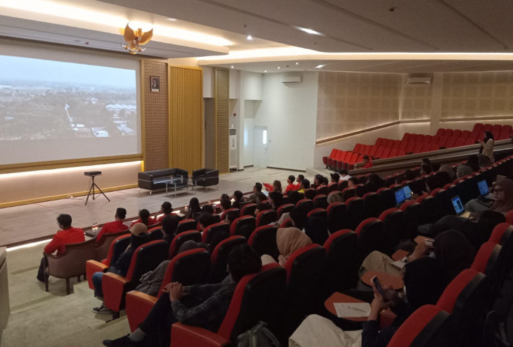 Gelar Seminar Bertajuk Green Talk, Mahasiswa Ilmu Komunikasi Untag Surabaya dan Ecoton Serukan Urgensi Pencemaran Sungai