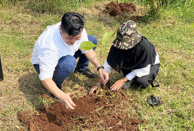 Hari Bumi di Bekasi, Telusuri Hutan Kota Eduforest Sambil Menanam 1.000 Bibit Pohon Keras