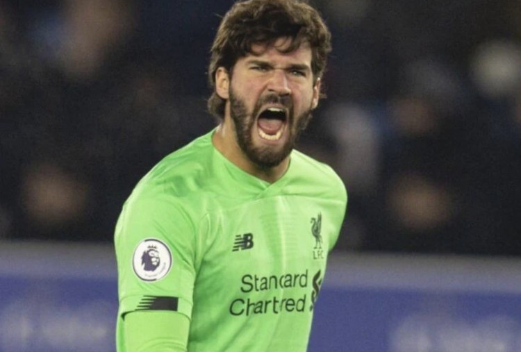 Alisson Diincar Juventus, Liverpool Pertimbangkan Duet Kiper Baru Musim Depan