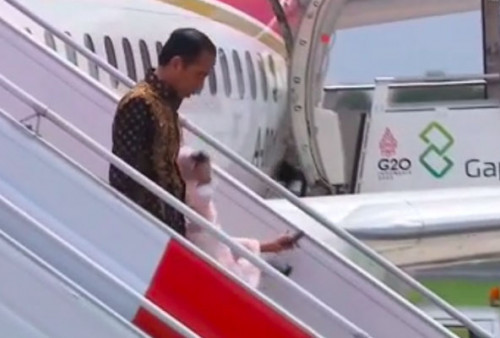 Iriana Jokowi Terpeleset di Tangga Pesawat Kepresidenan, Setpres Jelaskan Kondisinya