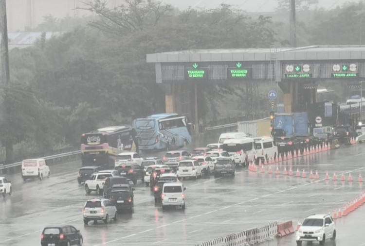 Arus Balik Lebaran 2026 di Tol Cikatama Tembus 106 Ribu Kendaraan, Gelombang Kedua Masih Berpotensi