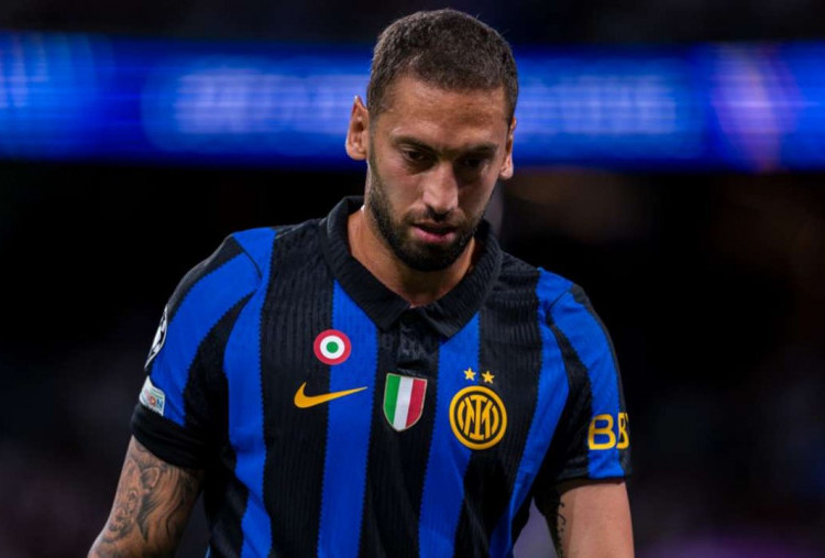 Inter Pusing, Hakan Calhanoglu Terancam Absen Lawan AS Roma