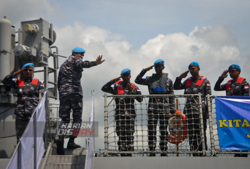 Pemberangkatan 119 personil menggunakan KRI Frans Kaisepo-368 (KRI FKO-368) yang dipimpin oleh Letkol Laut (P) John David Nalasakti Sondakh itu akan melaksanakan misi perdamaian dunia selama satu tahun.