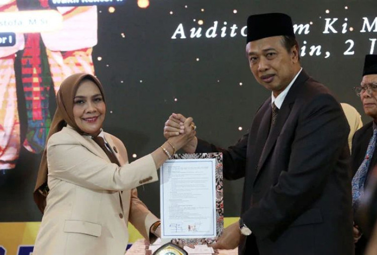 Pemimpin Visioner: Siti Marwiyah Pertegas Komitmen Majukan Unitomo