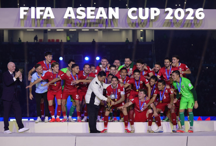 Momen Prabowo dan Gianni Infantino Serahkan Trofi Juara FIFA ASEAN Cup 2026 untuk Skuad Garuda