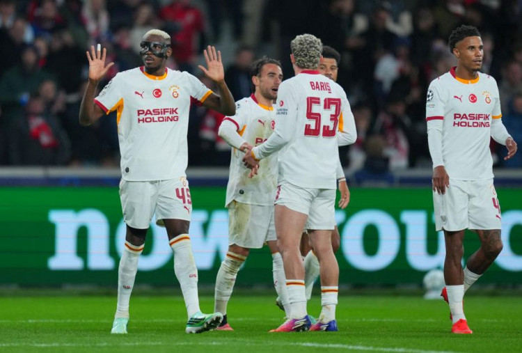 LOSC vs Galatasaray 2-4, Calvin Verdonk cs Gagal Redam Victor Osimhen