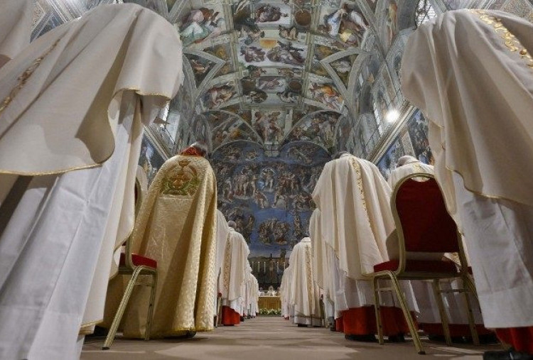 Viva il Papa! Paus Leo XIV Dilantik, Kutuk Eksploitasi Kaum Miskin dalam Misa Perdana