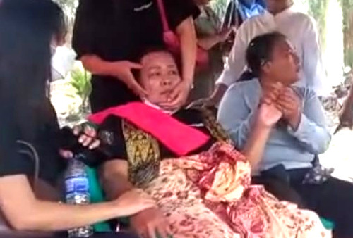 Ibunda Brigadir J Mohon-mohon ke Panglima TNI: Anakku Disiksa, Tolong!