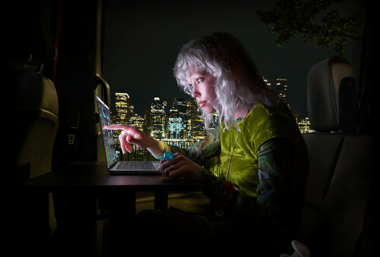 Apple Luncurkan MacBook Pro Layar Sentuh Pertama, Harga Mulai Rp48 Juta