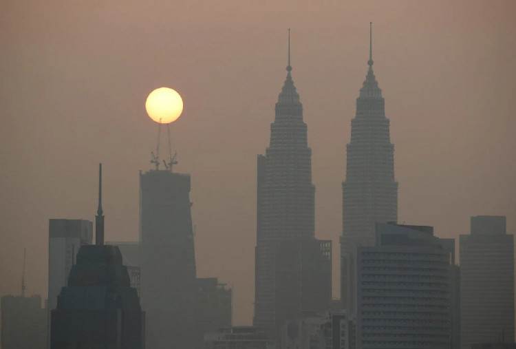 Laporan IQAir Mengkhawatirkan, Kuala Lumpur Berstatus Tidak Sehat karena Karhutla Indonesia