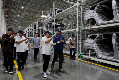 Mendag Zulhas Kunjungi Pabrik Hyundai di Cikarang, Optimis Indonesia Bisa Jadi Eksportir Mobil Listrik