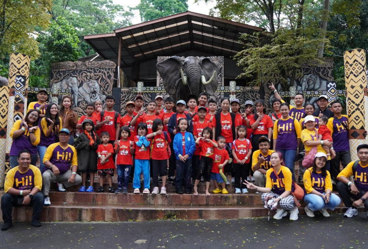 A Day of Joy, Premier Place Hotel Ajak Anak Panti Berwisata ke Taman Safari Prigen