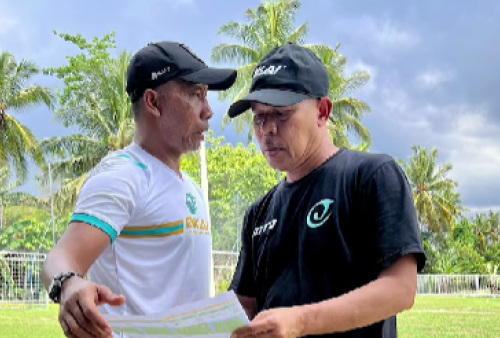 Duet Uston-Mustaqim di Lombok: 'Ojo Pelit Karo Ilmu Bal-balan'