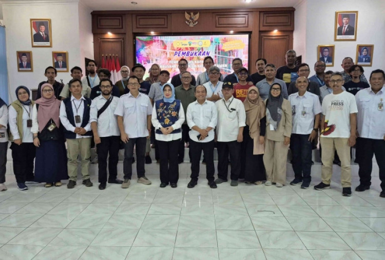 Cetak Entrepreneur, Yayasan AMB Latih 135 Jurnalis dan Mantan Jurnalis Beternak Ayam Petelur