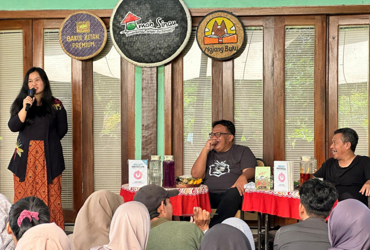 Dandhy Laksono Bawa Reset Indonesia Pulang ke Lumajang, Ajak Definisikan Ulang Indonesia dari Omah Sinau Gesang