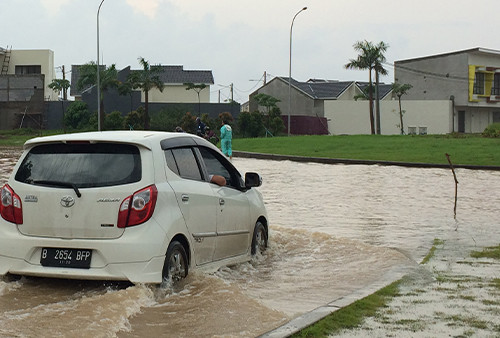 Jangan Asal Terobos Banjir, Pastikan Perlindungan Asuransi Terpenuhi