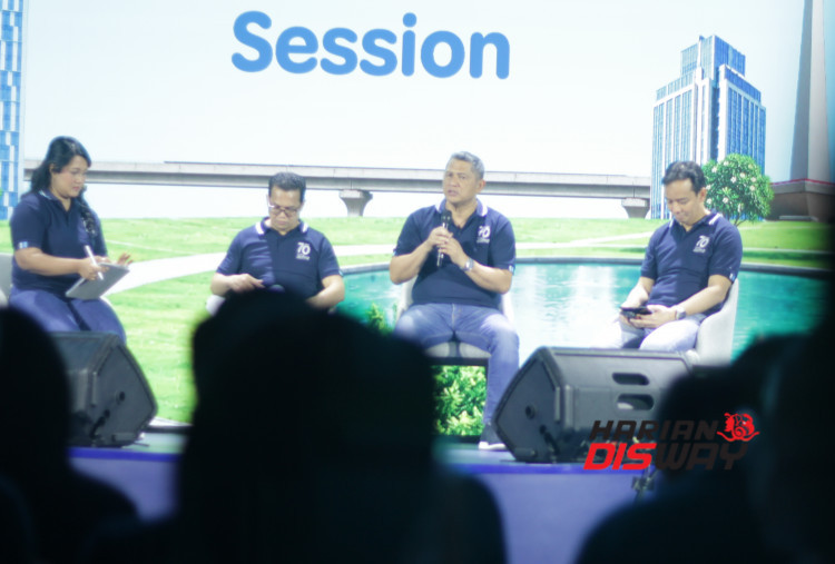 Kemudahan juga hadir melalui gardauto.com untuk pembelian polis Garda Oto. Teknologi OCR memungkinkan data KTP dan STNK terisi otomatis, sementara Virtual Survey memudahkan inspeksi kendaraan dan informasi pembelian dikirim melalui WhatsApp. Foto: Raka Denny/Harian Disway
