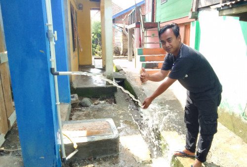 Warga Dusun V Desa Suka Negara Nikmati Air Bersih