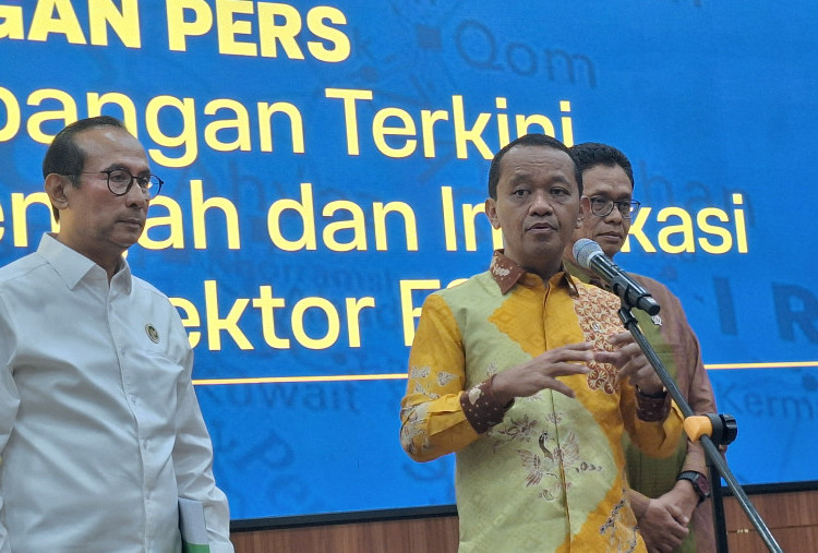 Selat Hormuz Ditutup, Menteri Bahlil Ungkap Kondisi Stok Minyak di Indonesia 