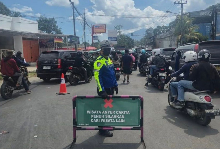 350.000 Wisatawan Liburan ke 3 Pantai Favorit di Banten, Macet-macetan 6 Jam Nggak Ngaruh!