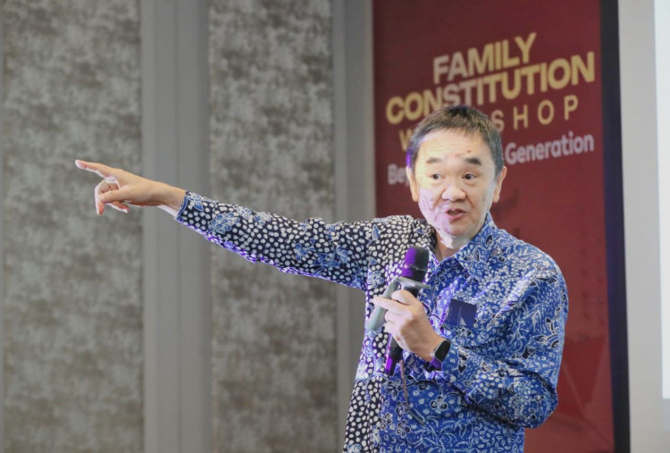 Cheng Yu Pilihan Penasihat Senior Helios Capital Antonius Tanan: Yu Ren Fang Bian, Zi Ji Fang Bian