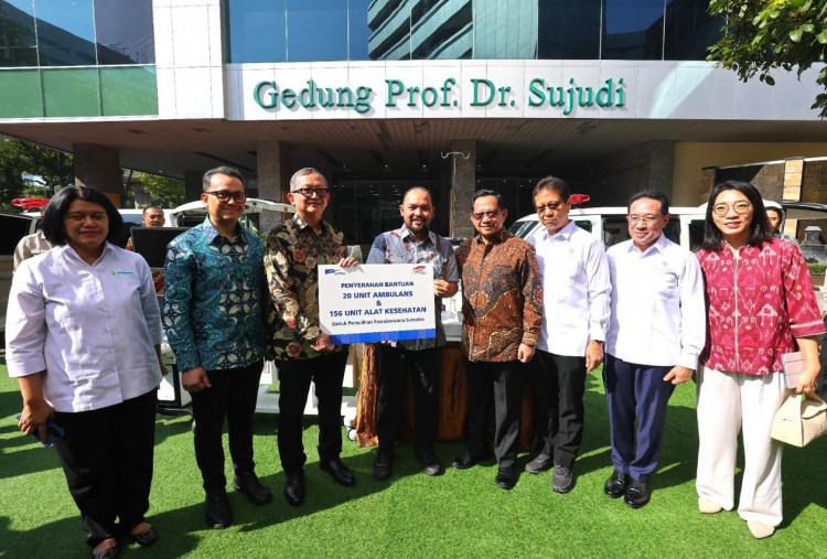 Nurani Astra Salurkan Bantuan Ambulans dan Alat Kesehatan Pascabencana Sumatra, Dukung Pemulihan Masyarakat