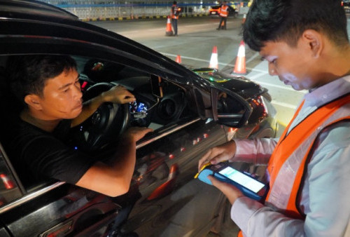 16 Ribu Kendaraan Kurang Saldo E-Toll saat Arus Mudik, Picu Antrean di Gerbang Tol