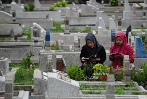 Tradisi Ziarah Makam: Mengenang dan Merenung di Tengah Kesibukan Menjelang Ramadan